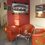 Royal 3*