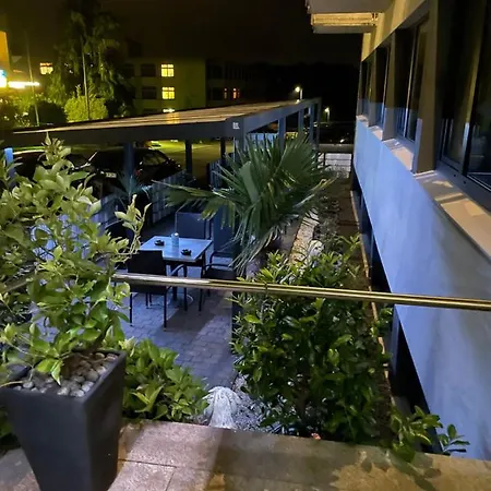 Royal Hotel