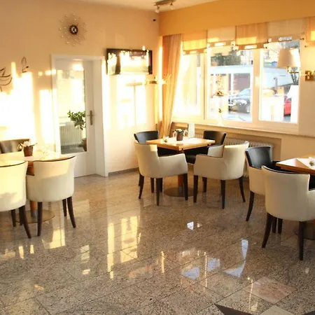 Royal Hotel