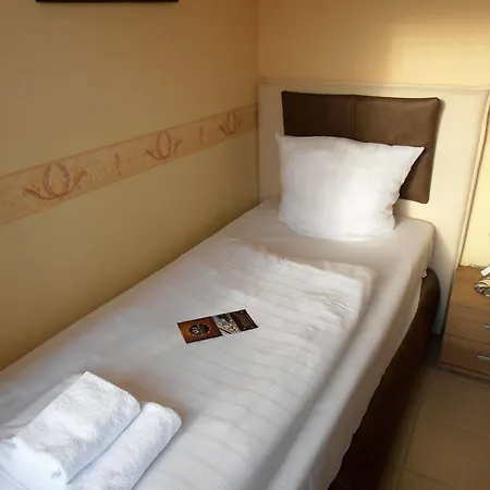 فندق Royal 3*