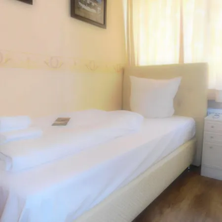 Hotel Royal 3*